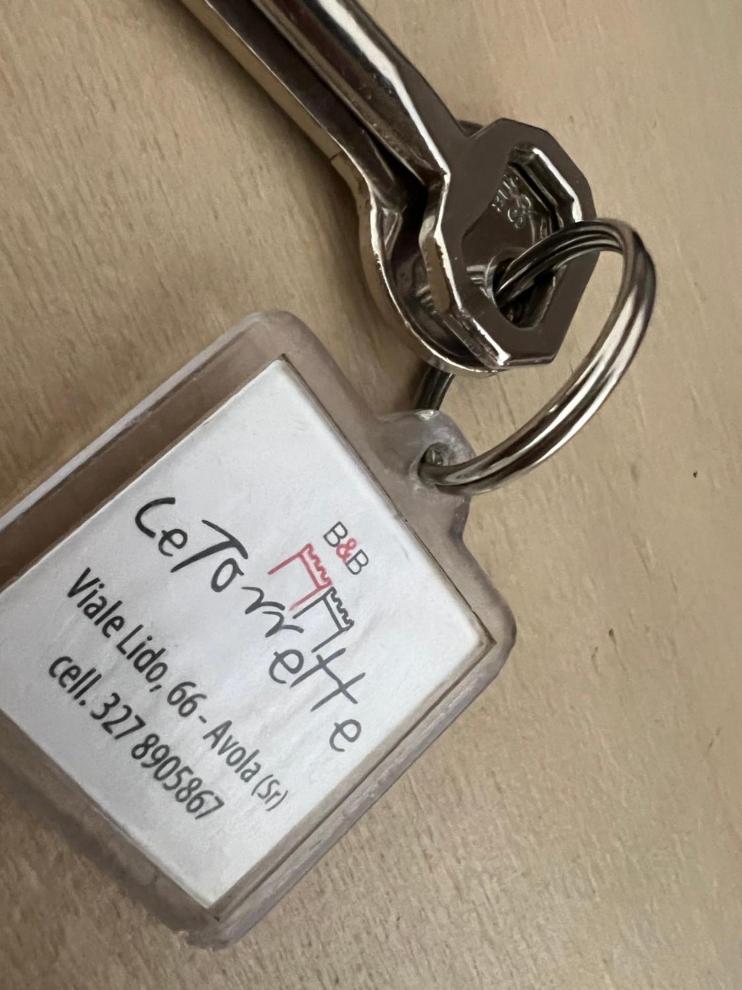 Le Torrette Rooms And Apartments 阿沃拉 外观 照片