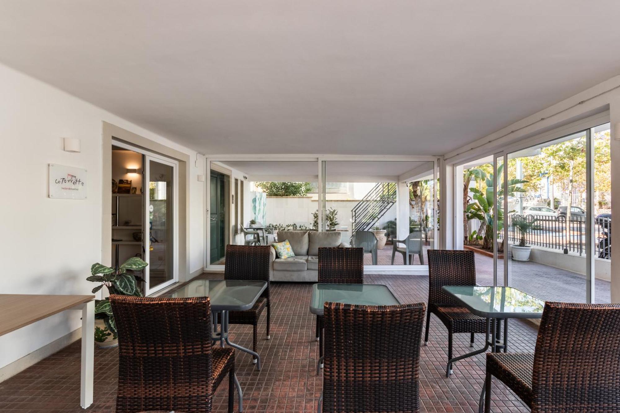Le Torrette Rooms And Apartments 阿沃拉 外观 照片