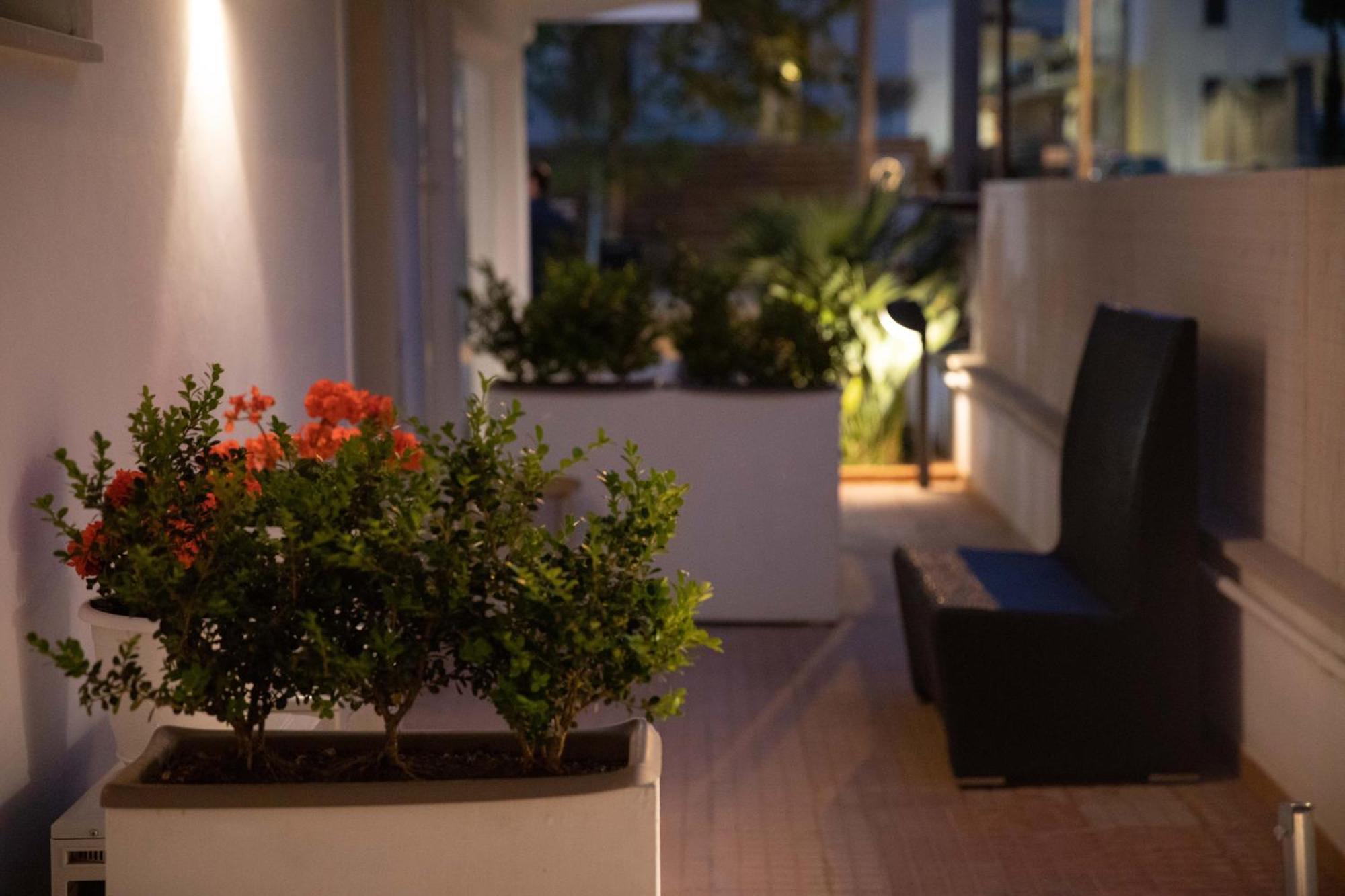 Le Torrette Rooms And Apartments 阿沃拉 外观 照片