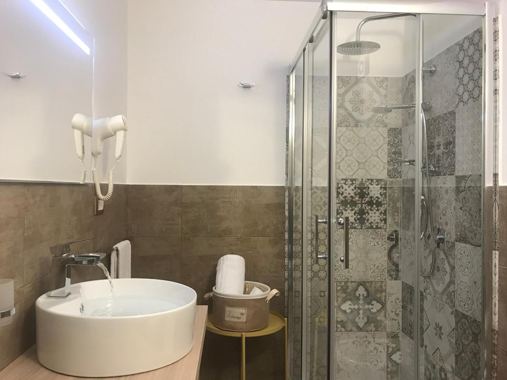 Le Torrette Rooms And Apartments 阿沃拉 外观 照片
