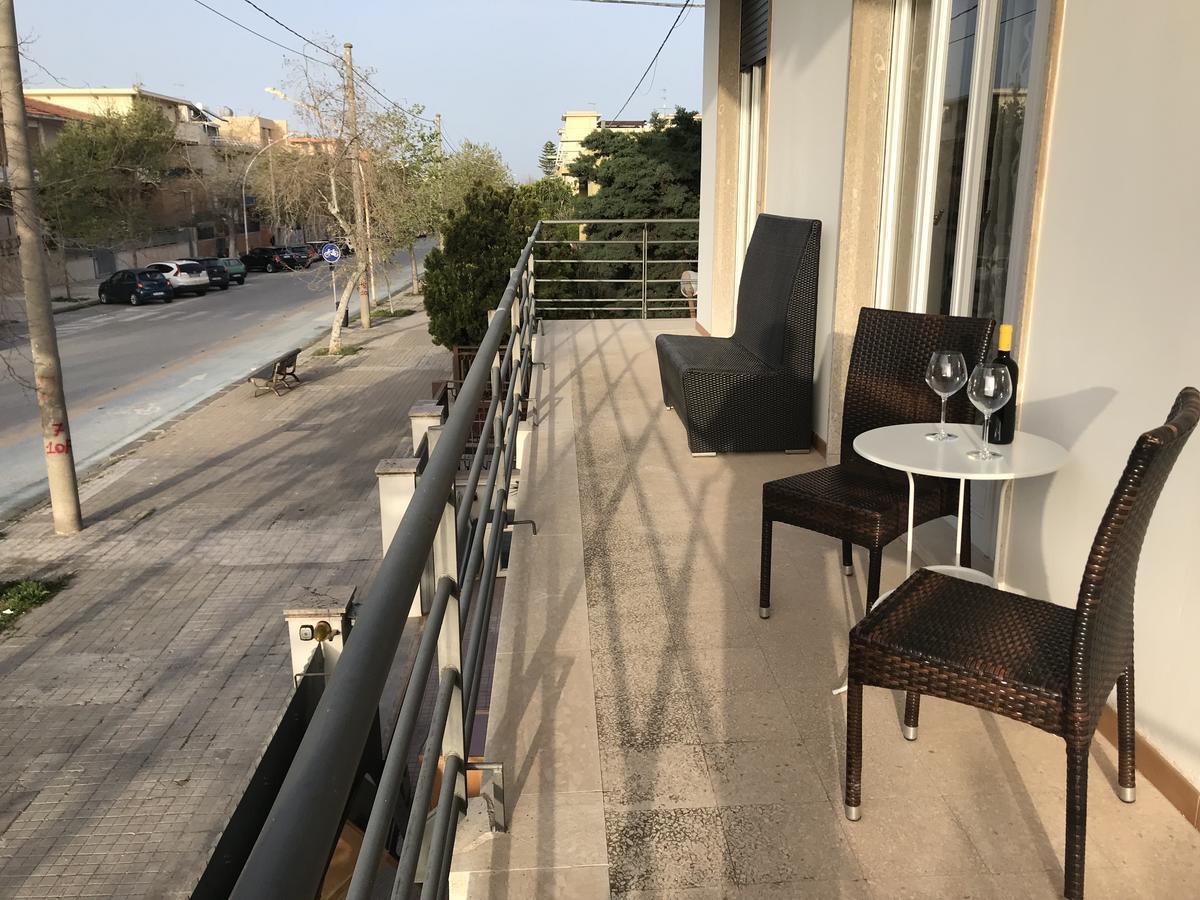 Le Torrette Rooms And Apartments 阿沃拉 外观 照片