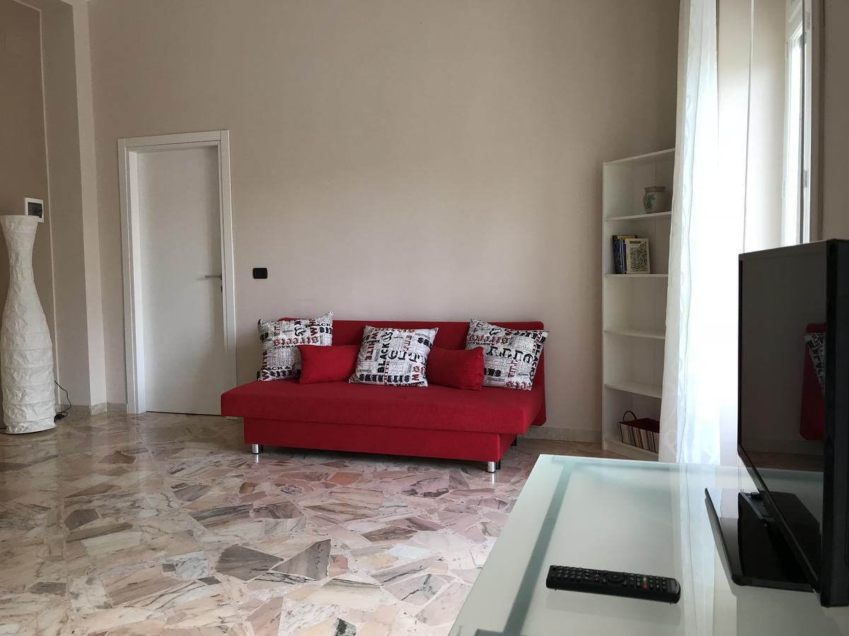 Le Torrette Rooms And Apartments 阿沃拉 外观 照片