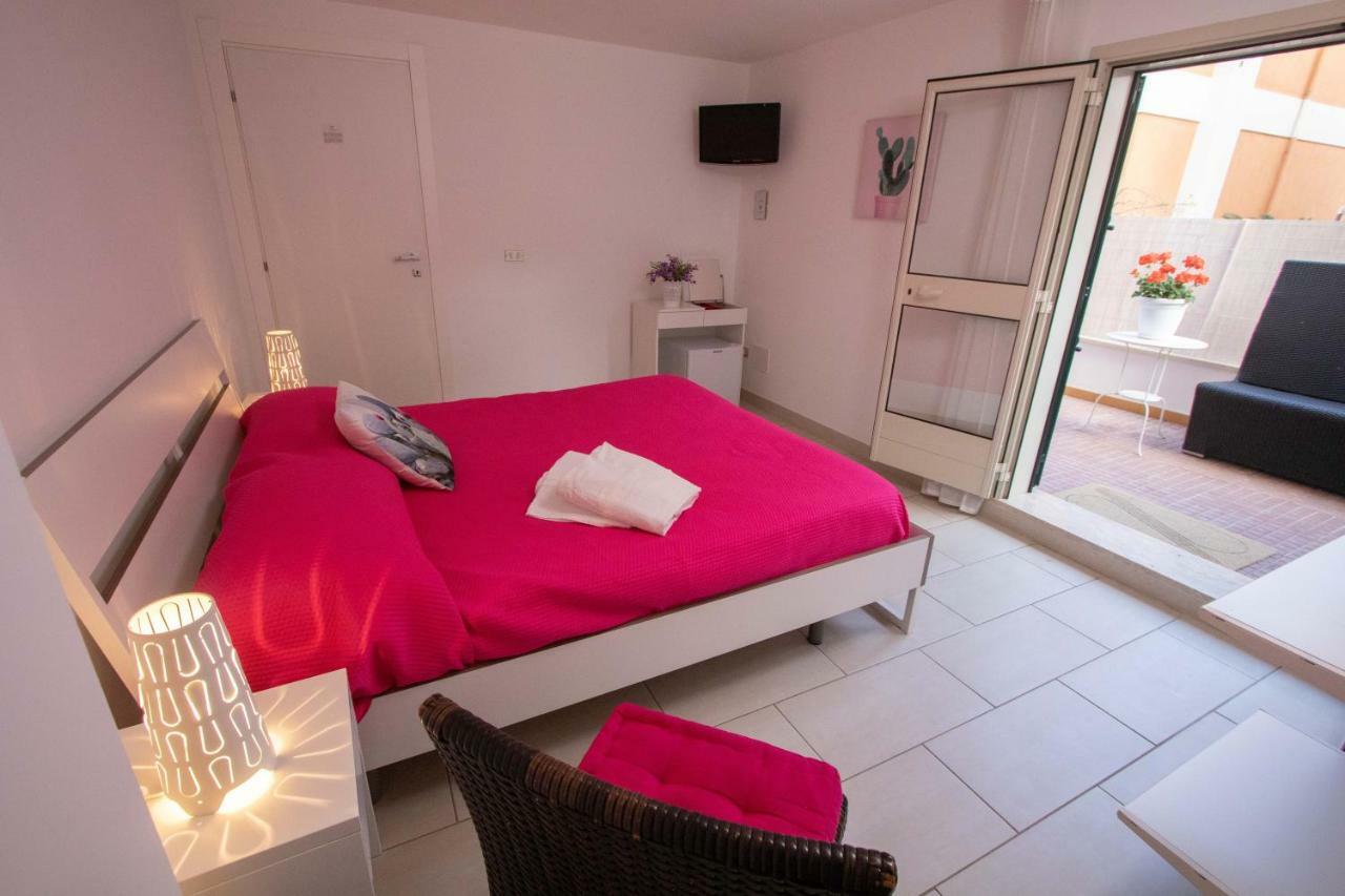 Le Torrette Rooms And Apartments 阿沃拉 外观 照片